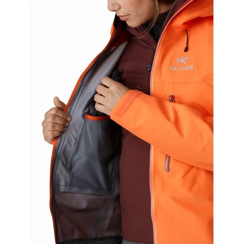 Arc'teryx Alpha SV Jacket - Women's Waterproof Jacket | Hardloop
