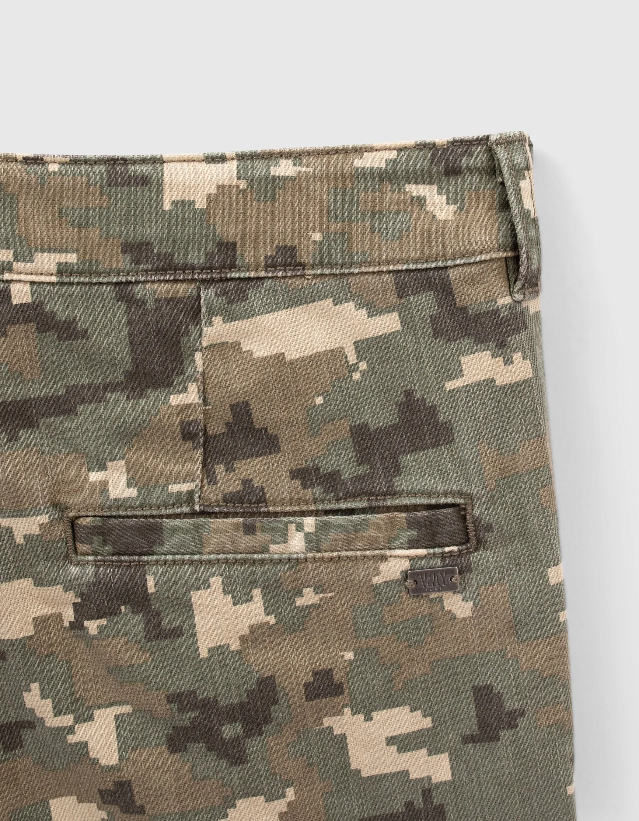 Bermuda camouflage shorts with pixelated design for boys.