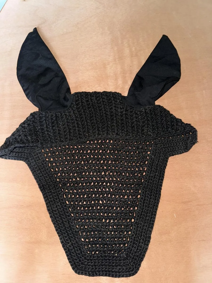 Bonnet bow
