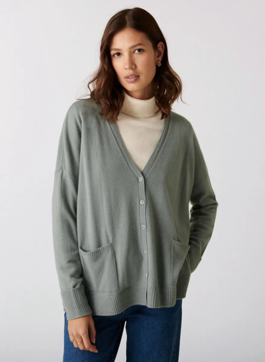 Cashmere V-Neck Buttoned Cardigan with Pockets - Achilla.