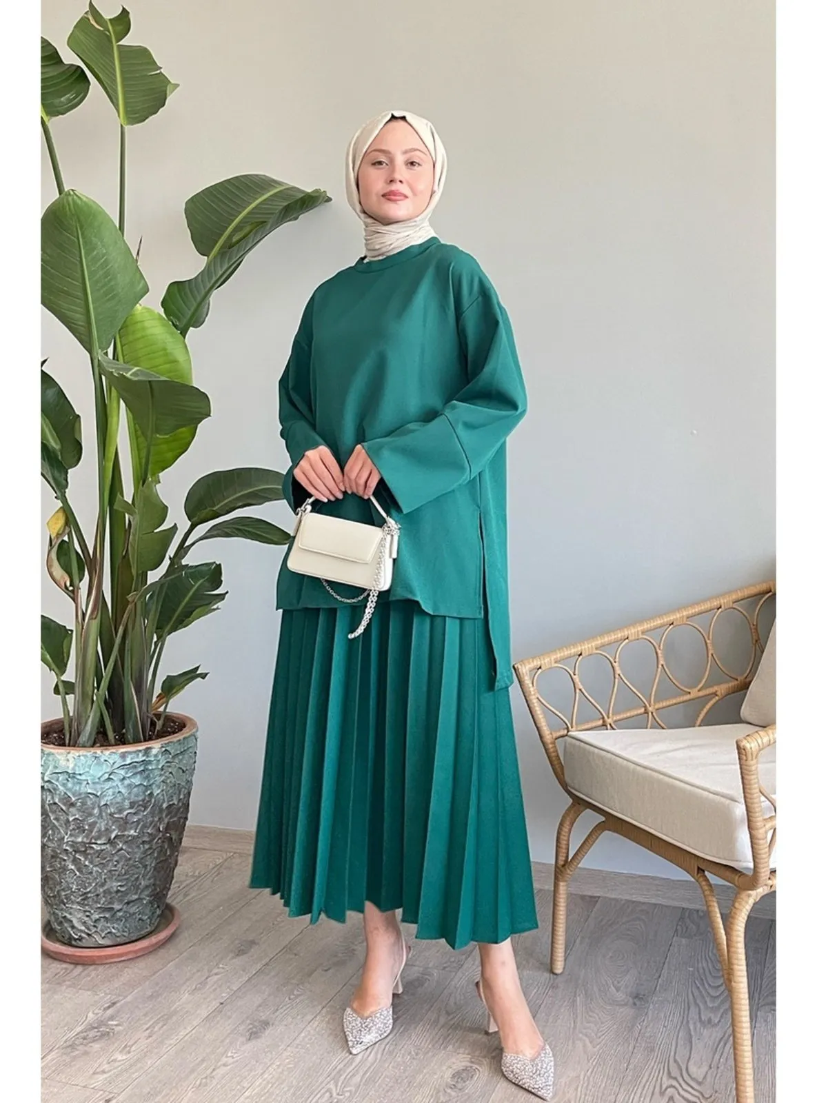 Emerald - Suit